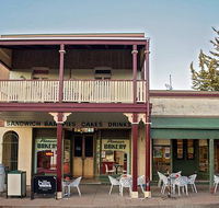 Molong Bakery cafe - Click Find
