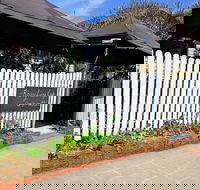 Roxy Lane Cafe - Click Find