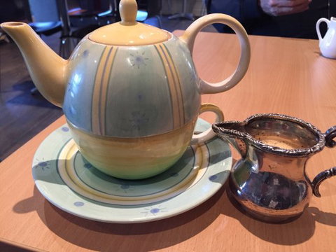 Bellz Cafe - Click Find 0