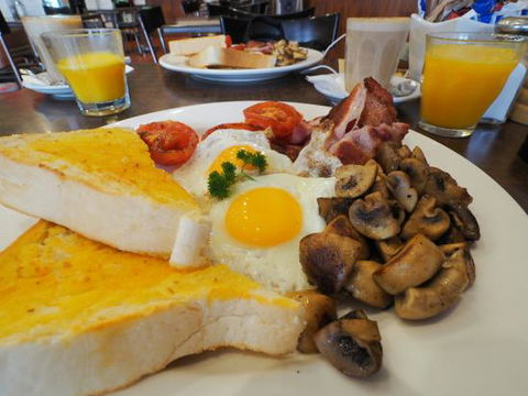 Hudsons Of Dickson - Click Find 0