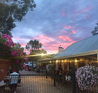 Old Canberra Inn - Click Find