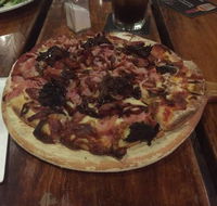 The Lighthouse Pub - Click Find