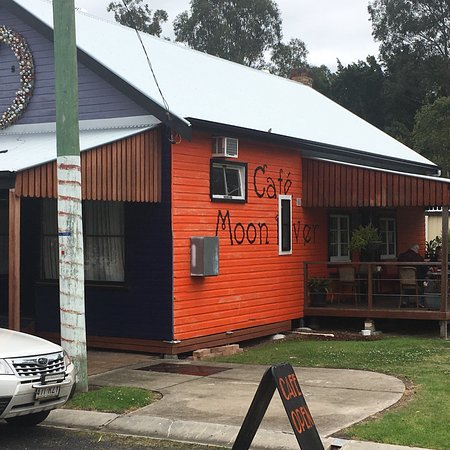 Moon River Cafe - Click Find 0