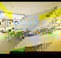 Queen Street Cafe  Takeaway - Click Find