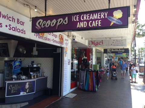 Scoops Ice Creamery And Cafe - Bet 4u 0