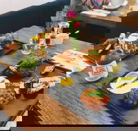 Between Us - Click Find