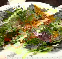 Downs Hotel - Click Find