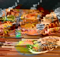 Kyneton Hotel - Click Find