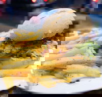 Smokey Chooks - Click Find