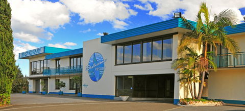 Branches Restaurant - Lavinia 0