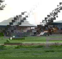 Caldermeade Farm Cafe - Click Find