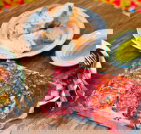 Johnny Baker's - Bet 4u