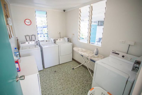Fourth Avenue Motor Inn - Lawyer Find 3