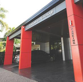 Curtains On Cavenagh - Lawyer Find 4