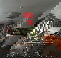 Busy Bee Takeaway  Cafe - Click Find