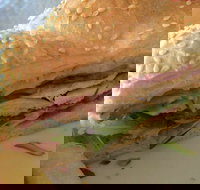 Cosy Creek Cafe - Bet 4u