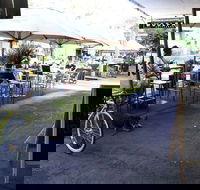 Woolpack Hotel  Lounge - Click Find