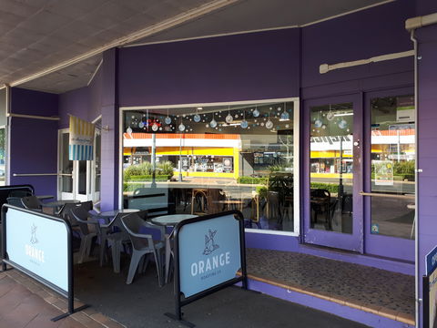 E'Claire's Coffee Shop - Bet 4u 0