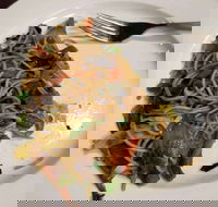 Chinaman Restaurant - Click Find