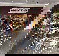 Lee's Bakery - Bridge Guide