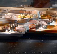 Wanda In Cafe - Click Find