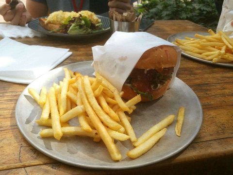 Quarry St Cafe - Bet 4u 0