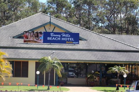 Bonny Hills Beach Hotel - Click Find 1