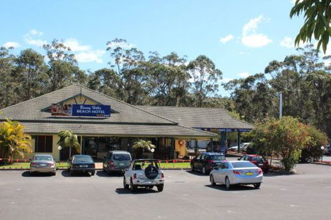 Bonny Hills Beach Hotel - Click Find 3