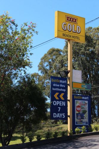 Bonny Hills Beach Hotel - Click Find 4