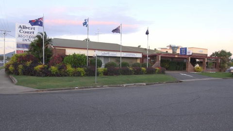 Albert Court Motel - Click Find 4