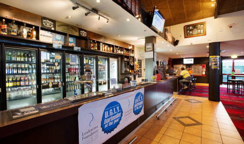 Glenmore Hotel-Motel - Click Find 2