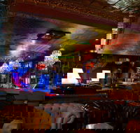 Lazybones Lounge - Bet 4u