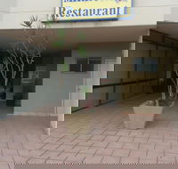 Mirrors Restaurant - Lawyer Find
