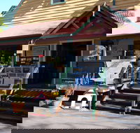 Leanne's Cafe - Click Find
