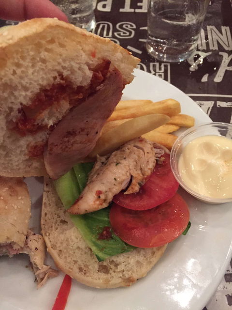 Kings Beach Tavern - Click Find 0