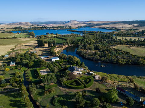 Lawrenny Estate Distillery - Click Find 0