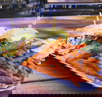 C. Y. O'Connor Village Pub - Bet 4u