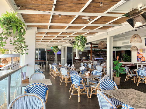 The Pavilions Hotel Terranora - Click Find 2