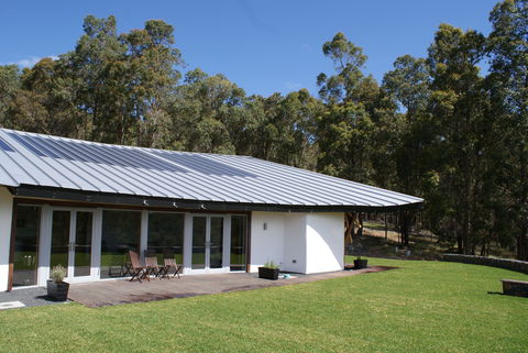 Barton Jones Wines - Click Find 2