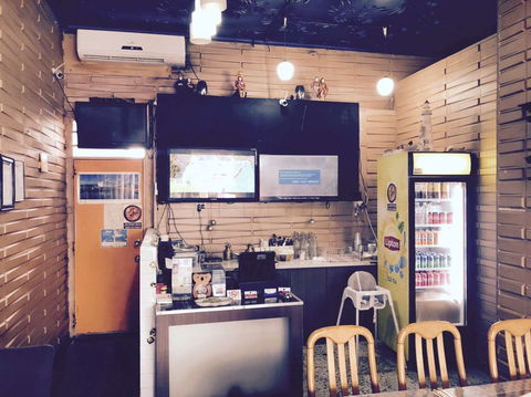 Magic Momo Kafe - Lawyer Find 0