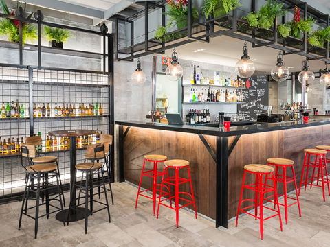 Beer DeLuxe Albury - Click Find 1
