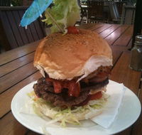 Dingo Beach Hotel - Click Find