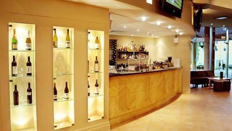 Finz Restaurant And Bar - DBD 0