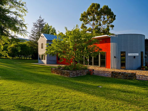 Pizzini Wines King Valley - Bridge Guide 1