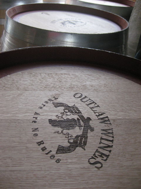 Outlaw Wines - Click Find 1