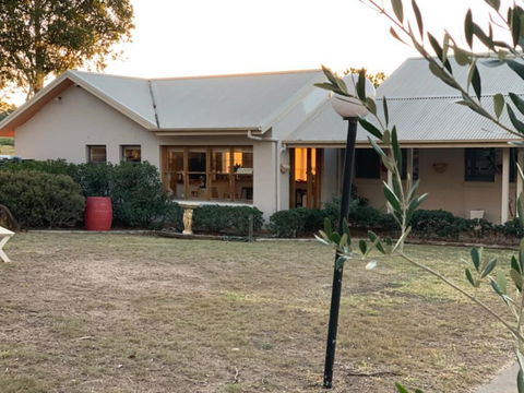 James Estate Wines - Click Find 1