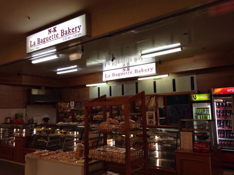 La Baguette Bakery - Bet 4u 0