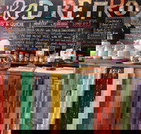 Red Retro Cafe - Bet 4u