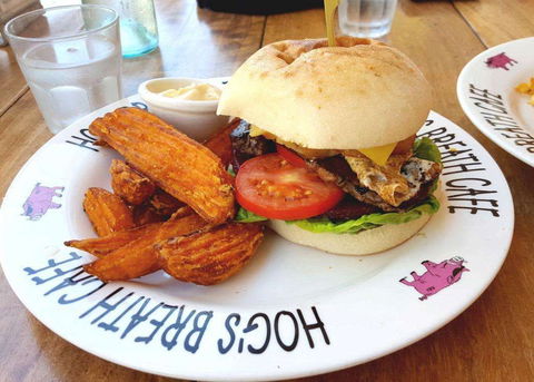 Hog's Australia's Steakhouse - Main Beach - Local Finder 0