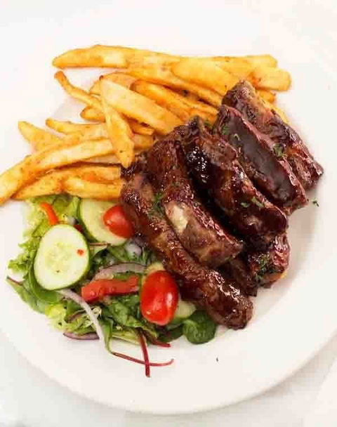 Sarvi Pizzeria & Restaurant - Bet 4u 0